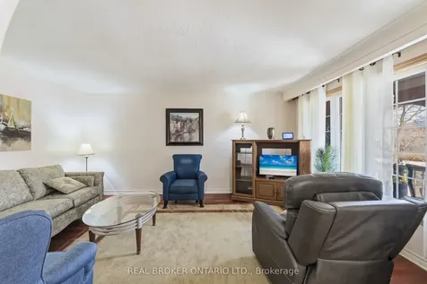122 Green Cedar Drive Hamilton ON L9C 6W6