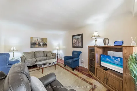 122 Green Cedar Drive Hamilton ON L9C 6W6