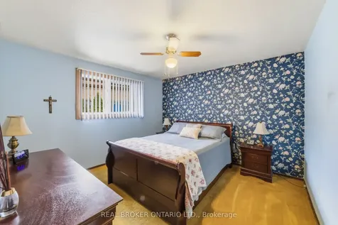 122 Green Cedar Drive Hamilton ON L9C 6W6
