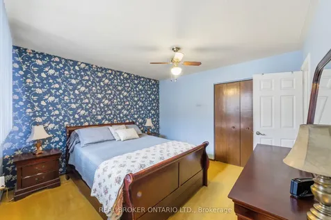 122 Green Cedar Drive Hamilton ON L9C 6W6