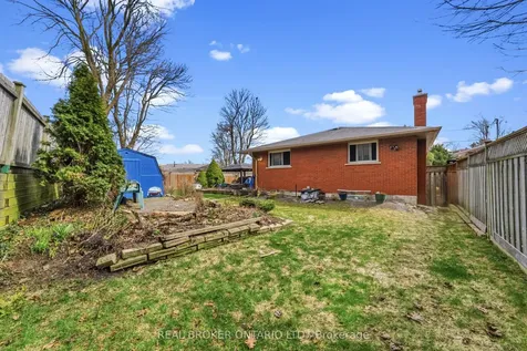 122 Green Cedar Drive Hamilton ON L9C 6W6