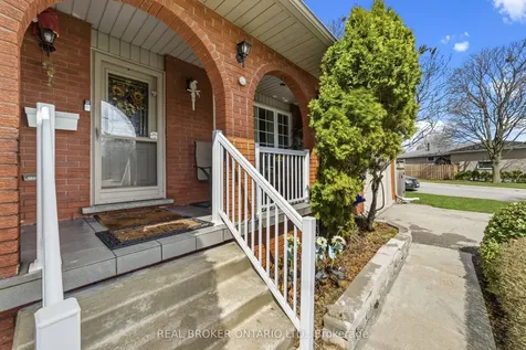 122 Green Cedar Drive Hamilton ON L9C 6W6