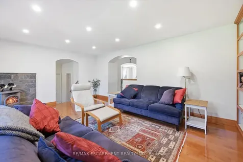93 Sunning Hill Avenue Hamilton ON L8T 1B6