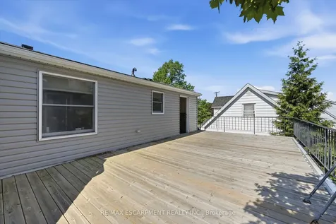 93 Sunning Hill Avenue Hamilton ON L8T 1B6
