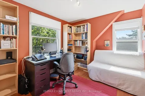 93 Sunning Hill Avenue Hamilton ON L8T 1B6