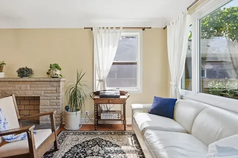 93 Sunning Hill Avenue Hamilton ON L8T 1B6