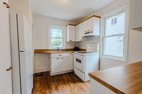 21 Elgin Street N Cambridge ON N1R 5G8