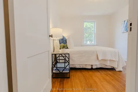 21 Elgin Street N Cambridge ON N1R 5G8
