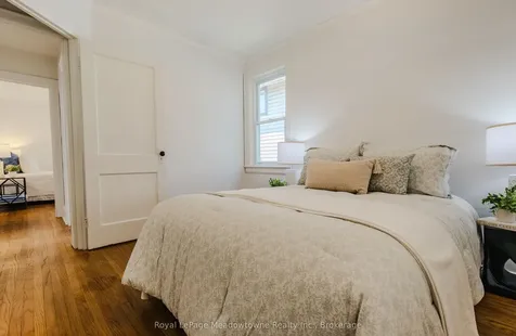 21 Elgin Street N Cambridge ON N1R 5G8