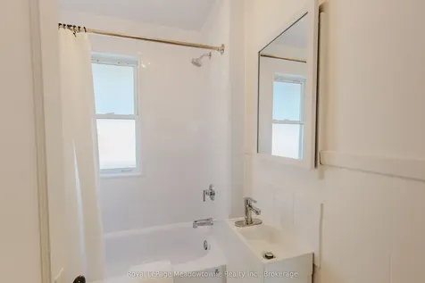 21 Elgin Street N Cambridge ON N1R 5G8