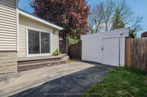 21 Elgin Street N Cambridge ON N1R 5G8