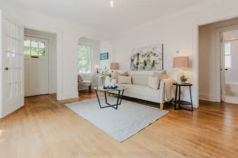 21 Elgin Street N Cambridge ON N1R 5G8