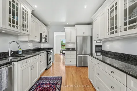 12 Catherwood Court Kanata ON K2K 2K1