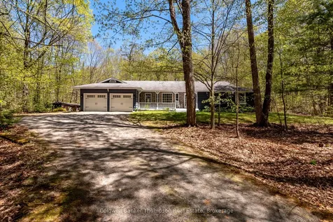 1015 Walker's Glenn Crescent Lake Of Bays ON P1H 2J6