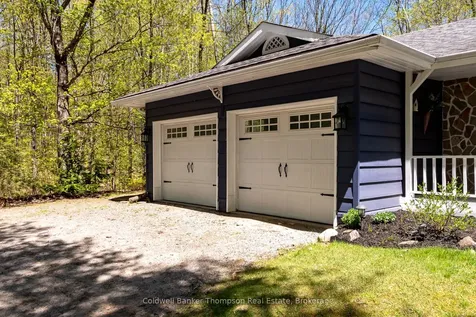 1015 Walker's Glenn Crescent Lake Of Bays ON P1H 2J6