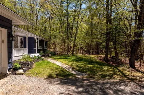 1015 Walker's Glenn Crescent Lake Of Bays ON P1H 2J6
