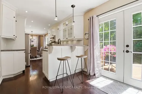 2 Meadowbrook Lane Pelham ON L0S 1E4