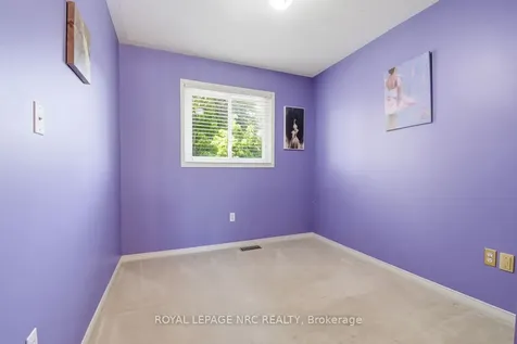 2 Meadowbrook Lane Pelham ON L0S 1E4