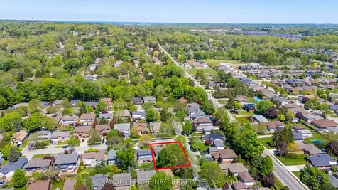 2 Meadowbrook Lane Pelham ON L0S 1E4