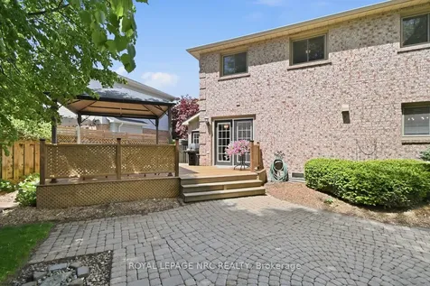 2 Meadowbrook Lane Pelham ON L0S 1E4
