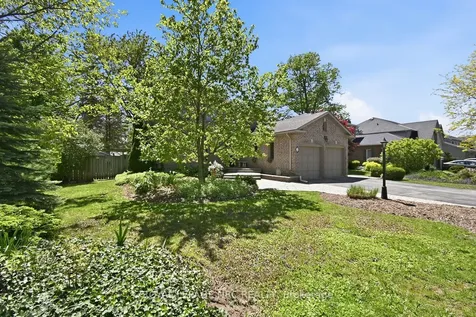 2 Meadowbrook Lane Pelham ON L0S 1E4