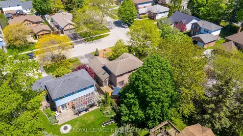 2 Meadowbrook Lane Pelham ON L0S 1E4