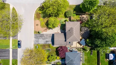 2 Meadowbrook Lane Pelham ON L0S 1E4