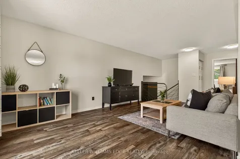 52 Latzer Crescent Brantford ON N3V 1E1
