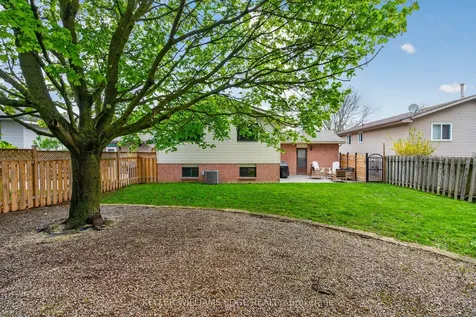 52 Latzer Crescent Brantford ON N3V 1E1