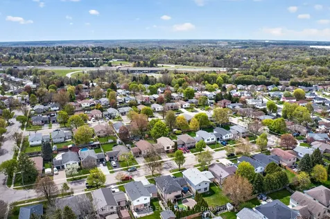 52 Latzer Crescent Brantford ON N3V 1E1