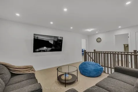 14 Welch Lane Hamilton ON L9C 0G1