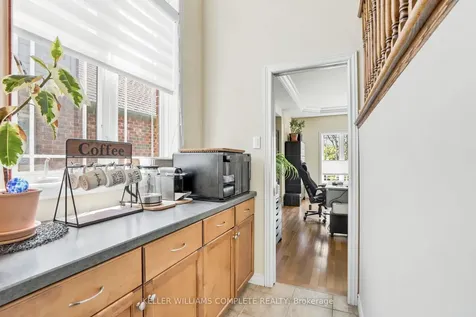 16 Oldmill Road Hamilton ON L9G 5E2