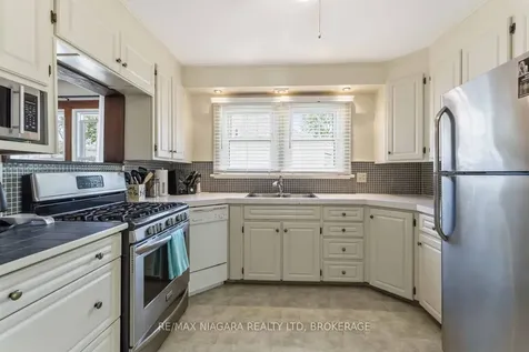358 Sugarloaf Street Port Colborne ON L3K 2P3