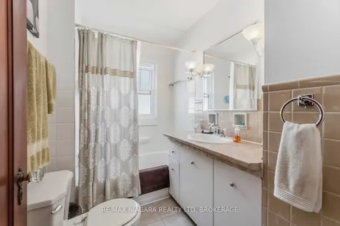 358 Sugarloaf Street Port Colborne ON L3K 2P3