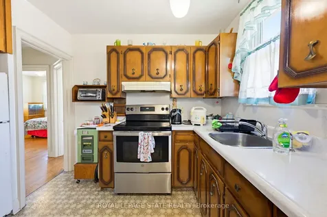 257 West 2nd Street Hamilton ON L9C 3G6