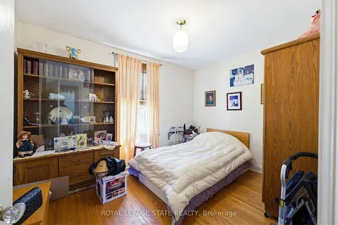 257 West 2nd Street Hamilton ON L9C 3G6
