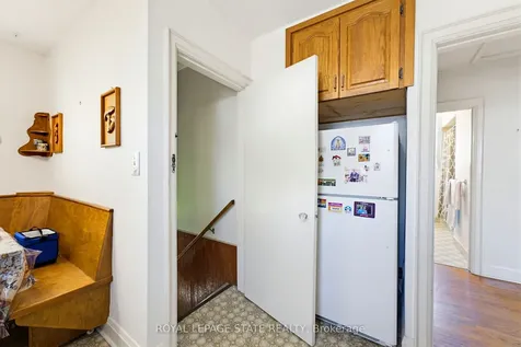 257 West 2nd Street Hamilton ON L9C 3G6