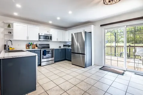 663 Fairview Avenue S Laurentian Valley ON K8A 8N4