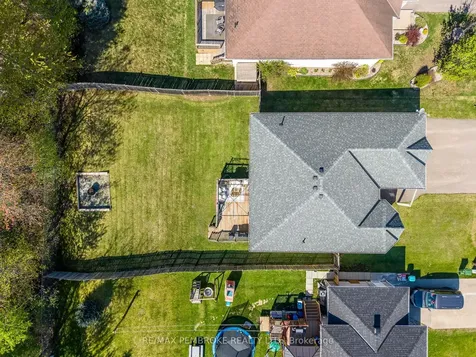 663 Fairview Avenue S Laurentian Valley ON K8A 8N4