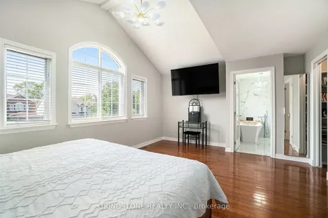 95 Evanshen Crescent Kanata ON K2K 2X7