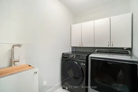 95 Evanshen Crescent Kanata ON K2K 2X7
