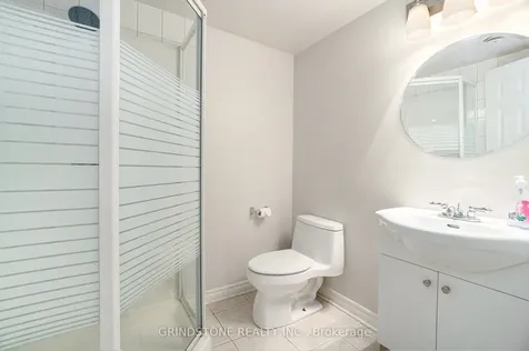 95 Evanshen Crescent Kanata ON K2K 2X7
