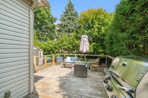 95 Evanshen Crescent Kanata ON K2K 2X7