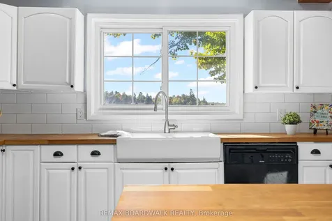 363 Hardwood Ridge Road Lanark Highlands ON K0G 1K0