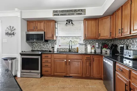 1321 Lochiel Street Cornwall ON K6H 6N5