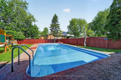 1321 Lochiel Street Cornwall ON K6H 6N5