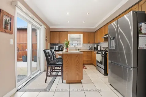 27 Woodrush Avenue Welland ON L3C 6S6