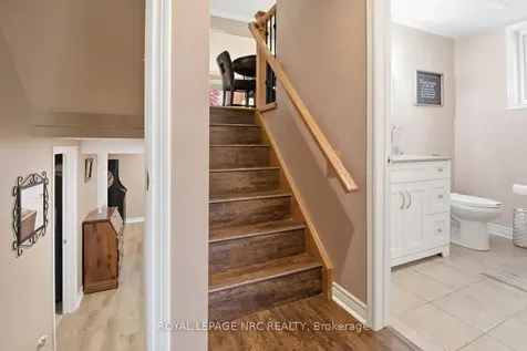 27 Woodrush Avenue Welland ON L3C 6S6
