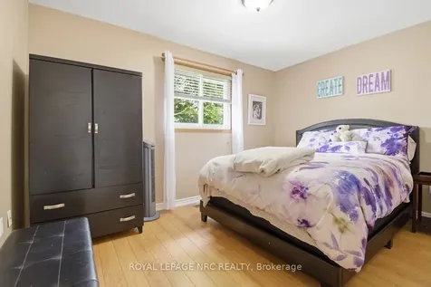 27 Woodrush Avenue Welland ON L3C 6S6