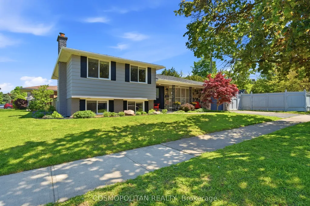 82 Stoney Brook Drive Hamilton ON L8G 3V6